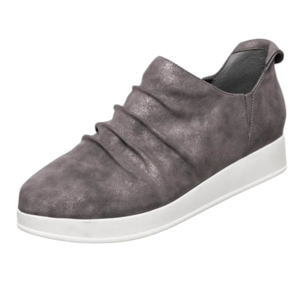 🌟NWOT🌟 Antelope Sati J43 Gray Metallic Suede Shoes - Size 37